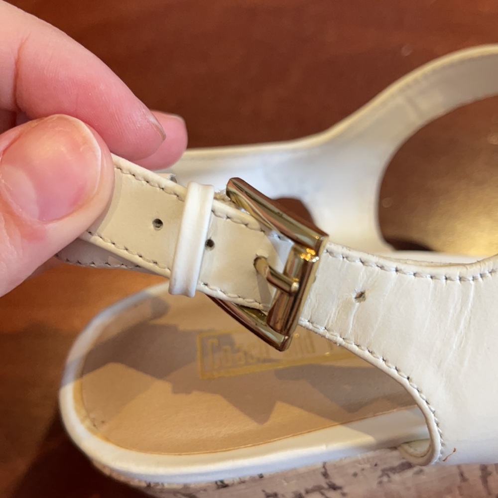Coach and Four Womans White Wedges Size 9 - Picture 8 of 13